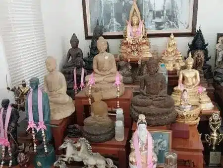 รับเหมาพระเครื่อง